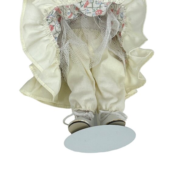 Vintage Cuddle Wit Collectible Memories Porcelain Doll 11" - Picture 6 of 8